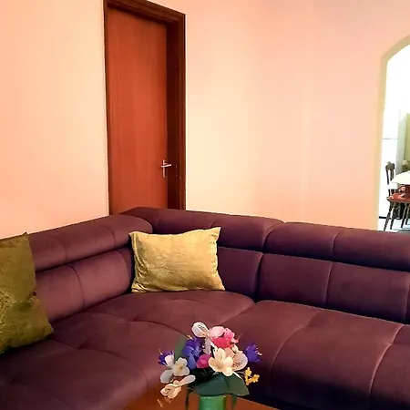 Leander Vendeghaz Guest house