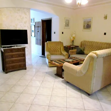 Guest house Leander Vendeghaz *