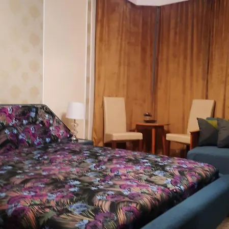 Leander Vendeghaz Guest house *