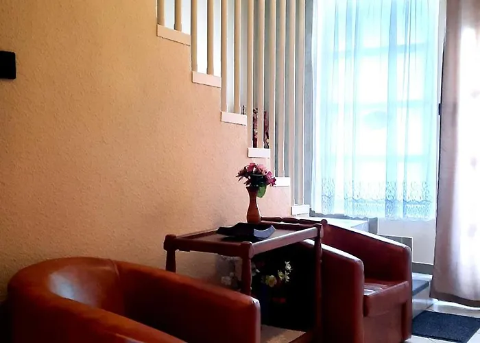 Leander Vendeghaz Affittacamere 3*